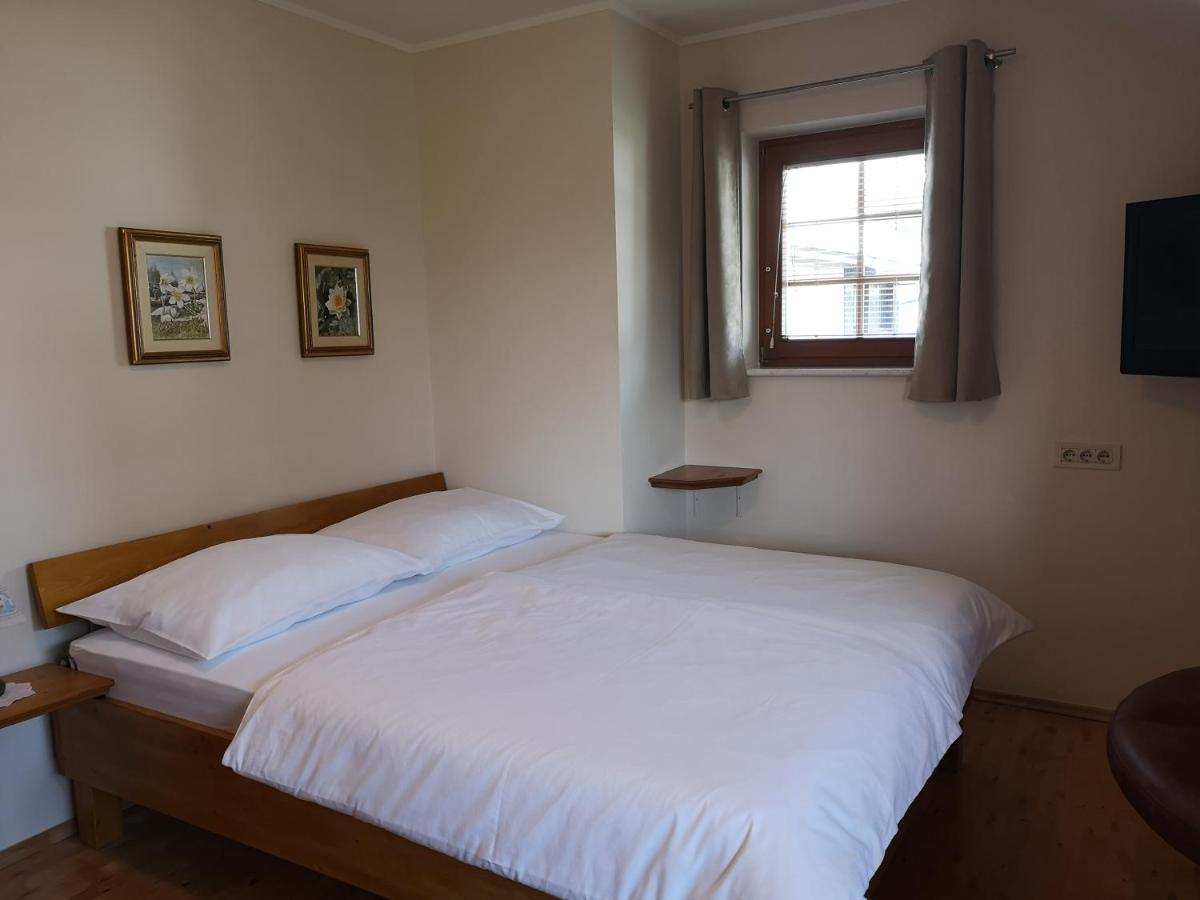 Apartmaji Volf زغورنجي المظهر الخارجي الصورة